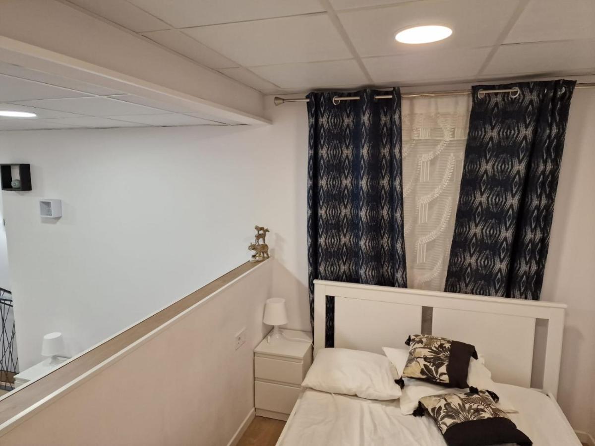 Moderno Apartamento Del Arquitecto Aparthotel Valencia Kültér fotó