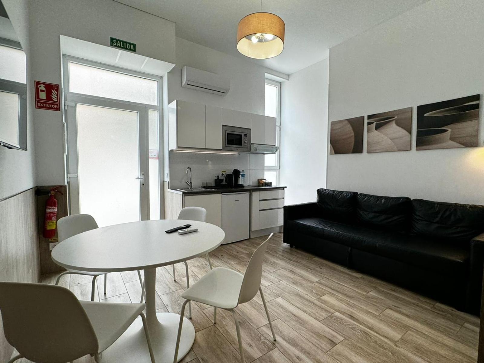 Moderno Apartamento Del Arquitecto Aparthotel Valencia Kültér fotó