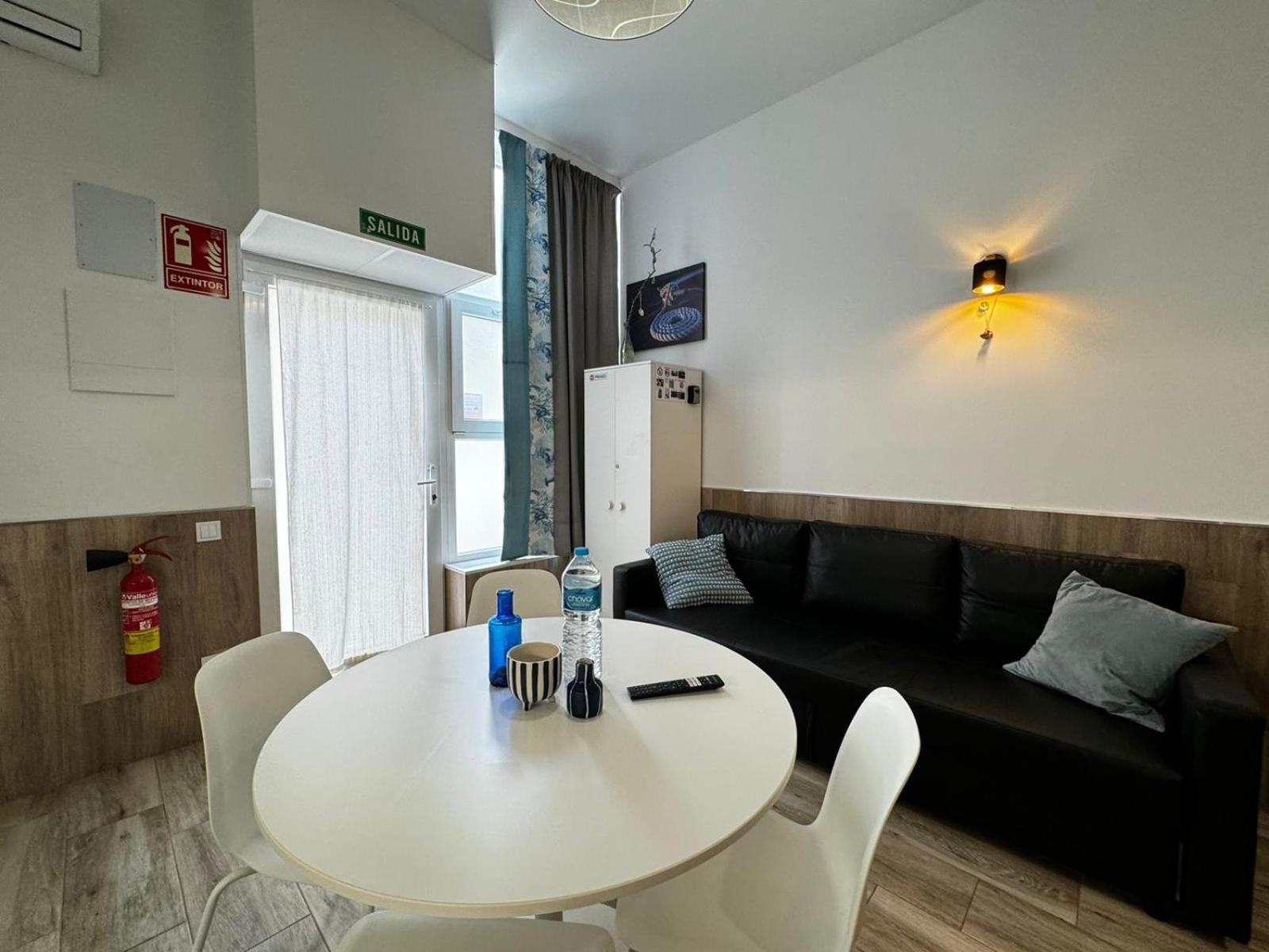 Moderno Apartamento Del Arquitecto Aparthotel Valencia Kültér fotó